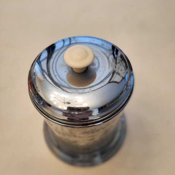 Pair of 50s Mid Century Modern Chrome & Bakelite Tea Caddys - Picture 13 of 14